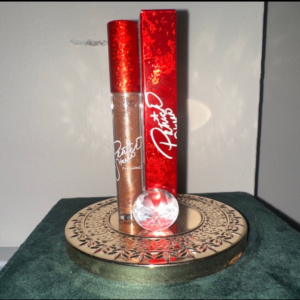 MAC Twerk For Gifts Dazzleglass